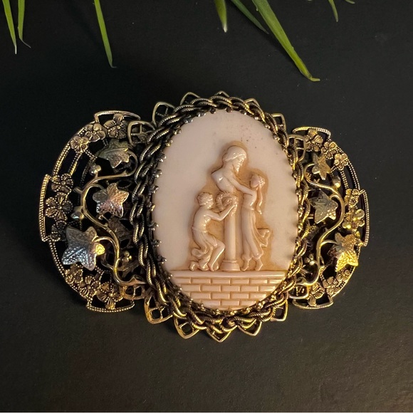 Vintage Antique Yellow Gold Framed Victorian Cameo Brooch Pendant 2 in 1 - Picture 3 of 7